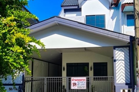 ขาย ทาวน์เฮ้าส์ 2ชั้น หลังมุม 3ห้องนอน ย่านมีนบุรี มบ.อินทราวิวว ถ.นิมิตใหม่11 รีโนเวทใหม่ พื้นที่ใช้สอยจัดเต็ม พร้อมอยู