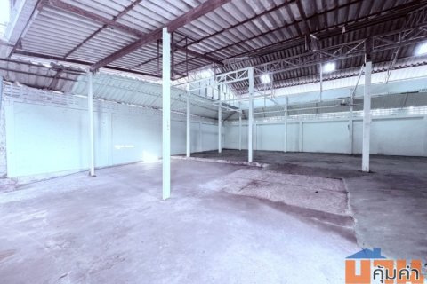 ขายหรือให้เช่าโรงงาน/โกดังเก็บสินค้า พร้อมออฟฟิศ 2 ชั้น ถนนประชาอุทิศ ทำเลดี เดินทางสะดวก