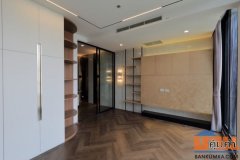 โนเบิล เพลินจิต