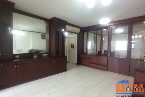 ขายคอนโด ศุภาลัย ปาร์ค ศรีนครินทร์ เนื้อที่ 93.83 ตร.ม. 2 นอน 1 น้ำ พร้อมอยู่