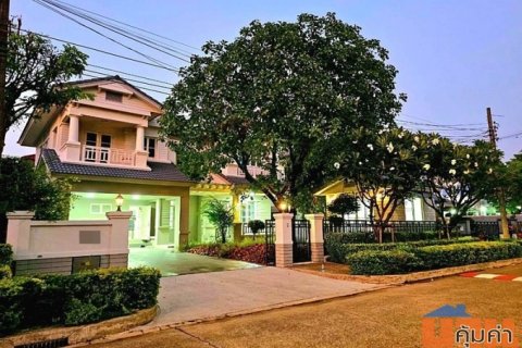 ม.มัณฑนา วัชรพล-รามอินทรา 1 บ้านเดี่ยวพร้อมเรือนรับรอง เนื้อที่ 106 ตร.ว. Renovate แล้วพร้อมอยู่ ร่มรื่น กว้างขวาง