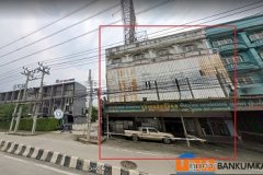 ให้เช่าตึก 4 ห้อง เฉพาะชั้นล่าง หรือทั้ง 4 ชั้น  ริมถนนรัตนาธิเบศร์  MRT สีม่วงผ่าน  ใกล้สามแยกบางใหญ่