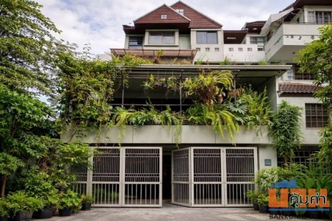 ขายทาวน์โฮม 4 ชั้น สุขุมวิท 31 ใจกลางเมือง ใกล้ BTS พร้อมพงษ์ | บ้านหรูทำเลทอง