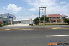 ขายโกดังใหญ่ 4-3-26 ไร่ ติดถนนลาดบัวหลวง-สองพี่น้อง บางเลน จ.นครปฐม