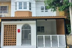 ทาวน์เฮาส์ หมู่บ้านพิศาล ซอยจตุรมิตร 11 แยกบางพลีคลองขุด