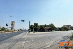 ขายที่ดินถมแล้ว 196 ตารางวา ติดถนนบางกรวย–ไทรน้อย หน้ากว้าง 30 เมตร ตรงข้ามBig C