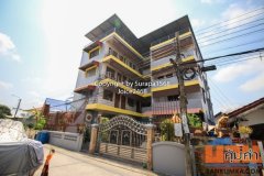 ขายหอพัก 4 ชั้น 75 ตร.ว ผู้เช่าเต็ม ฉลองกรุง ลาดกระบัง สุวรรณภูมิ ใกล้สนามบิน ใกล้ รพ.เทคโนเจ้าคุณทหาร ผลตอบแทน 8-11%