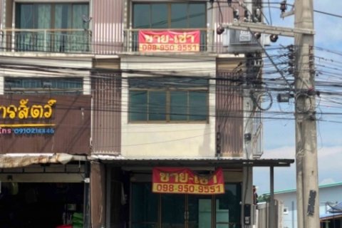 ให้เข่าอาคารพาณิชย์ 3 ชั้น บ้านเกาะ สมุทรสาคร ติดถนนใหญ่สวนส้ม พร้อมอยู่ 13000 บาท ต่อเดือน