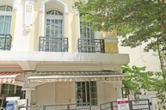 ให้เช่าทาวน์โฮม 3 ชั้น หลังริม บ้านกลางกรุง เดอะรอยัล เวียนนา รัชวิภา (Baan Klang Krung The Royal Vienna Ratchavipha)