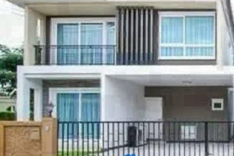 ขาย บ้านรีโนเวทแล้ว โกลเด้นนีโอ อ่อนนุช พัฒนาการ 5.2ล้าน