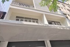 เจ้าของขายเอง ตึกติดถนนใหญ่เพชรบุรีตัดใหม่เยื้องซอยตรงข้ามเข้าทองหล่อ พื้นที่ตึก2ห้อง 3 ชั้นครึ่ง