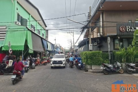 ขายบ้านพร้อมที่ดิน ทำเลค้าขาย อยู่กลางใจตลาด.4.มุมเมือง