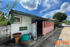 ขายบ้านเดี่ยว หมู่บ้านฟ้าคราม ลำลูกกา คลอง 2 เนื้อที่ 40 ตร.ว. 1 ชั้น 3 นอน 1 น้ำ