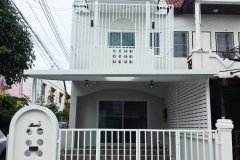 บ้านหลังมุม รีโนเวทใหม่ พร้อมอยู่ หมู่บ้านทรัพย์ดินทอง เทพารักษ์