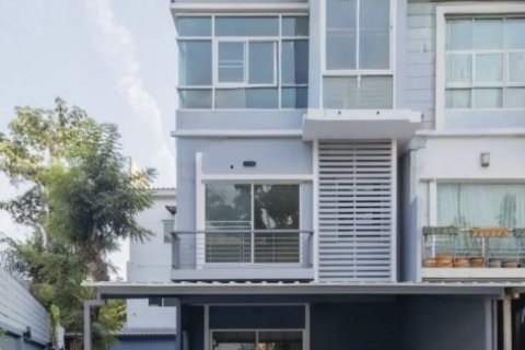 For Rent: 3-Storey Townhome at The Metro Rama 9
