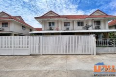 ขายบ้านแฝด 2 ชั้น  หมู่บ้านพนาลี ประชาอุทิศ 90  ใกล้โรงเรียนสารสาสน์วิเทศศึกษา และทางด่วนวงแหวนใต้