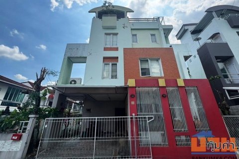 ให้เช่าบ้านเดี่ยว ซอยลาดพร้าว 101 แยก 13 บางกะปิ กรุงเทพ เนื้อที่ 41 ตร.ว. 4 ชั้น 6 นอน 4 น้ำ