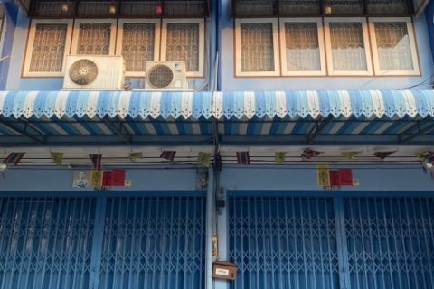 ขายอาคารพาณิชย์ 3 ชั้น 2 คูหา 20 ตร.ว. 80 ตร.ม. มีดาดฟ้า ซอยเพชรเกษม 25/2 ใกล้รถไฟฟ้าBTS บางหว้า ซีคอนบางแค