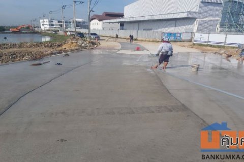 ที่ดินสร้างโรงงาน พื้นที่สีม่วง บนถนนประชาอุทิศ-คู่สร้าง เขตพระสมุทรเจดีย์ จ.สมุทรปราการ