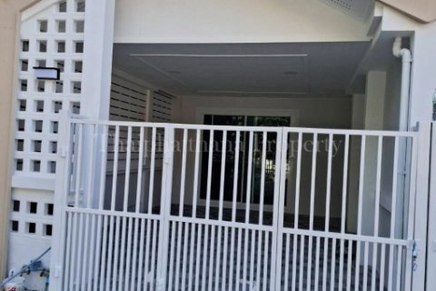 บ้านชั้นเดียวรีโนเวทใหม่ ซอยอุดมเดช 12 ซอยมิตรไมตรี ใกล้ BTS ช้างเอราวัณ