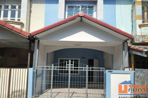 ขายทาวน์เฮ้าส์ หมู่บ้านปิยวรารมย์ 3 ถนนบ้านกล้วย-ไทรน้อย อำเภอไทรน้อย นนทบุรี