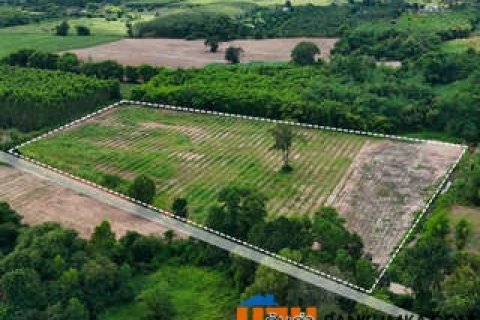 ขายที่ดิน 11 ไร่ บ้านหนองเม็ก หมู่ 15 ซอยบ้านม่วงหวานซอย 1 ต.หนองเหียง อ.พนัสนิคม ฝั่งบายพาส ห่างจาก ถนน 331 (1.5 กม.)