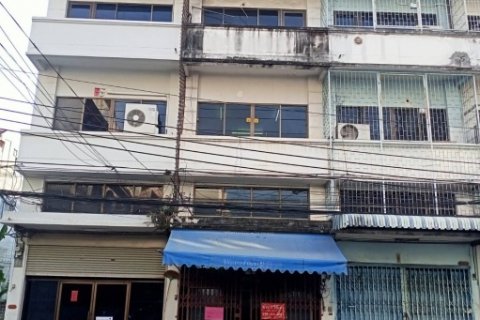 ให้เช่าอาคารพาณิชย์5ชั้น จันทน์32 มีห้องน้ำและห้องนอนทุกชั้น ใกล้สถานีรถไฟฟ้าสุรศักดิ์ เหมาะสำหรับทำธุรกิจหรืออยู่อาศัย