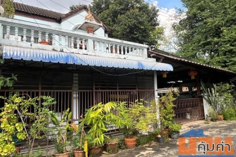 ขายที่ดินพร้อม ทาวน์เฮ้าส์ 2 ชั้นหลังมุม 50 ตรว.ซอยอินทามระ 43 แขวงรัชดาภิเษกรัชดาภิเษก เขตดินแดง กรุงเทพฯ