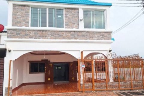 ขายบ้าน หมู่บ้านธันยพฤกษ์ ซอยผดุงพันธ์ 11 หนองจอก  บ้านสวยพร้อมอยู่