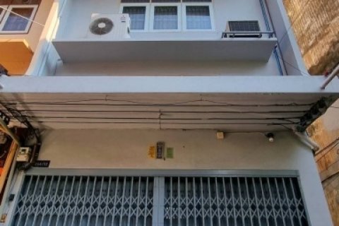 ขายอาคารพาณิชย์ 4.5 ชั้น ใจกลางเมือง รีโนเวทใหม่ สวยพร้อมอยู่ เขตปทุมวัน จังหวัดกรุงเทพมหานคร