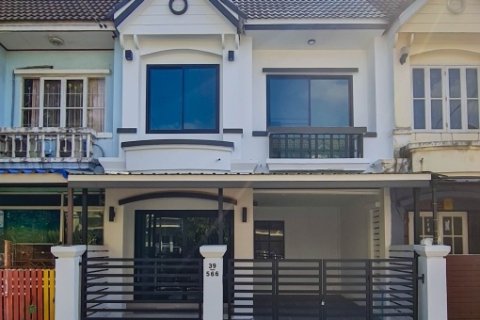 ขาย ทาวน์เฮ้าส์ 2ชั้น 3ห้องนอน ย่านรามอินทรา109 มบ.บุศรินทร์ ถ.พระยาสุเรนทร์40 รีโนเวทใหม่ ต่อเติมเต็ม พร้อมอยู่