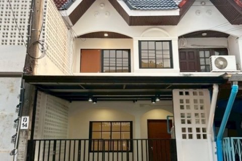 ขายทาวน์เฮาส์ 2 ชั้น NexHaus44 ปากซอยอ่อนนุช 44 เดินทางเข้าโซนทองหล่อ พระราม 9 รีโนเวทใหม่ทั้งหลัง พร้อมเข้าอยู่ โทร 085