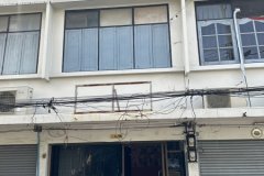 อาคารพาณิชย์ให้เช่า 2 ชั้น (11 ตรว) 1 ห้องนอน 1 ห้องน้ำ 1 ห้องครัว ถนนจันทร์ ตรงข้ามวัดไผ่เงิน เหมาะหรับหรับทำกิจการ 12,