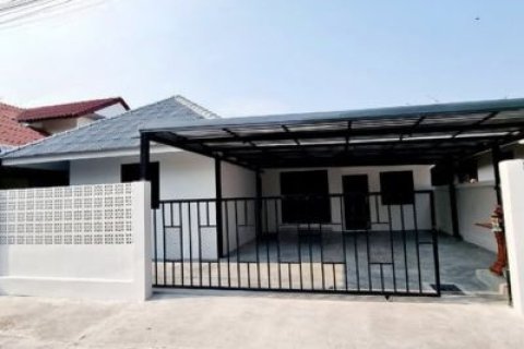 บ้านชั้นเดียวรีโนเวทใหม่ทั้งหลัง ต.สันกลาง บ้านสวย ราคาดี ทำเลปลอดภัย อยู่กลางชุมชน