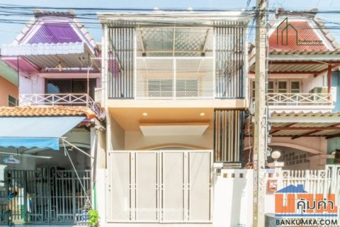 ทาวน์เฮ้าส์หมู่บ้านมนวดี วัดลาดปลาดุก รีโนเวทพร้อมอยู่