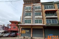 ขายตึกหัวมุม 4ชั้น พร้อมดาดฟ้า ทำเลดี ใกล้ MRT ไทรม้า ซอย 9 บางรักน้อย – รัตนาธิเบศร์