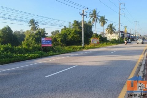 ขายด่วน ที่ดินติดถนนทางหลวงใกล้สี่แยกโจ่ย อ.บางสะพานน้อย