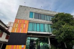 ขายที่ดินพร้อมโกดังและห้องพักคนงาน 245 ตรว. อ่อนนุช 36 ติดถนน 2 ด้าน แปลงสวยสี่เหลี่ยมผืนผ้า ทำเลดี เดินทางสะดวก