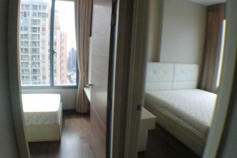 Q asoke เพชรบุรีตัดใหม่ 2 Bed 1 bath ชั้น 34 เฟอร์ครบ มีระเบียง วิวเมืองสวยไม่บล็อค