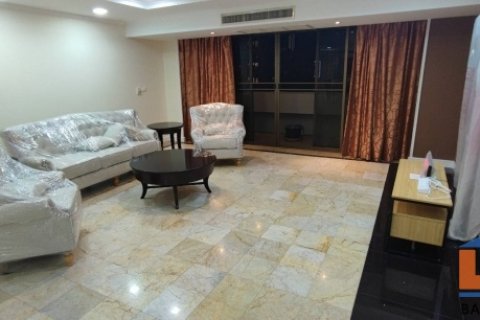 ให้เช่าคอนโดหรู ห้องใหญ่ 3 นอน  ตกแต่งหรูหรา พร้อมเฟอร์ใหม่เอี่ยม สุขุมวิท 18