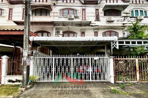 ขายถูกทาวน์โฮม3ชั้น 25ตรว. ม.พรรณวดี ซ.ลาดพร้าว64 แยก2 ทำเลดี สภาพดี ฟรียื่นกู้