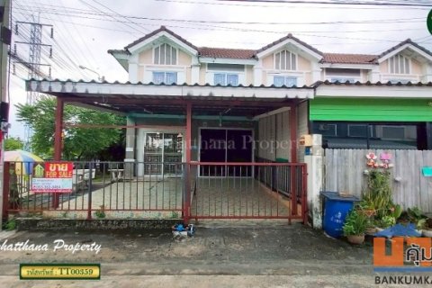 ทาวน์เฮ้าส์หลังมุม บ้านพฤกษา 62 เทพารักษ์-กิ่งแก้ว พื้นที่ 32.2 ตร.ว. ราคาต่อรองได้