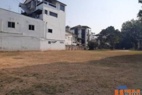 ที่ดินโซนพาณิชกรรมการค้า ติดถนนกลางเมืองเชียงใหม่ เหมาะสร้างตึก/โรงแรมขนาดเล็ก ขายราคาประเมินราชการ