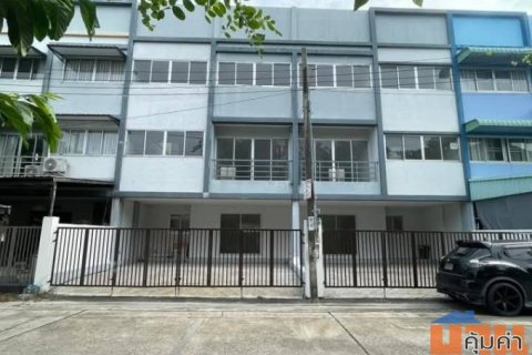 ให้เช่าทาวน์โฮมขนาดใหญ่ โครงการสัมมากร หทัยราษฎร์ 4 (คลองสามวา)