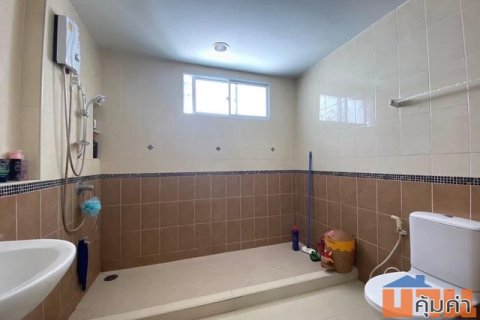 รหัส  - ขายด่วน! TOWNHOUSE - ใกล้กับ สวนหลวง ร9 3800000 THB 3Bedroom3Bathroom 20 SQ.WA 0 NGAN 0 ไร่ หรูอยู่สบาย