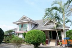 ขายบ้านสวย วิวภูเขาและวิวทุ่งนา พร้อมที่ดิน 20-1-17.5 ไร่ เป็นบ่อปลาขนาดใหญ่ จ.พะเยา