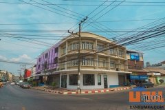 ขายด่วน ลดราคา อาคารพาณิชย์ 3 ชั้น อยู่หัวมุม ต.ในเมือง อ.เมืองร้อยเอ็ด ใกล้บึงพลาญชัย Tel. 0632897879