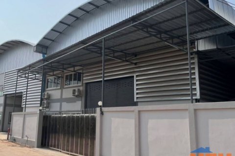 ให้เช่าหรือขาย โกดัง คลังสินค้า โรงงานทรัพย์รุ่งเรือง ( คลองมะเดื่อ ) ขนาด 735 ตร.ม. กระทุ่มแบน สมุทรสาคร