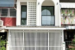 ทาวน์เฮ้าส์รีโนเวทใหม่ ซอยเสนานิคม 1 ลาดปลาเค้า ลาดพร้าว กรุงเทพฯ