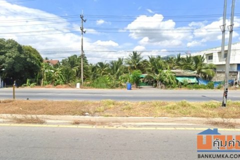 ขายที่ดินเปล่า เนื้อที่ 8 ไร่ 1 งาน 15 ตารางวา ติดถนนเส้น 375 นครปฐม–ดอนตูม